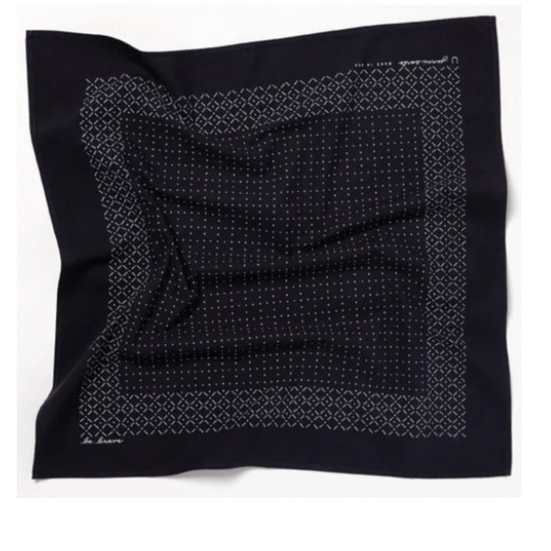 Jenni Earle Bandana
