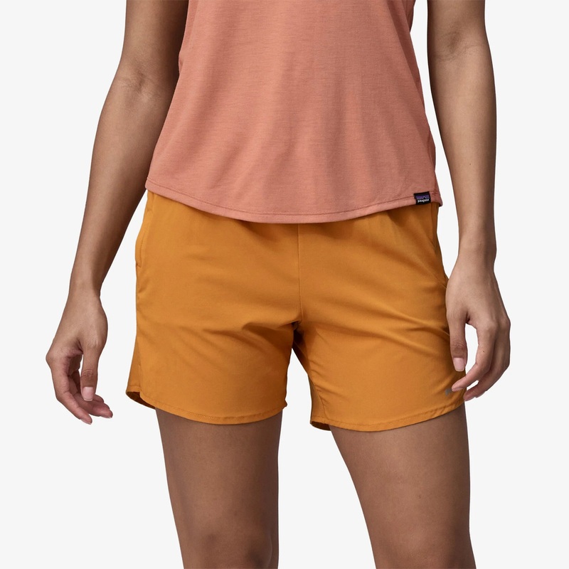 Patagonia Multi Trails Shorts 5 1/2" (Women's) Golden Caramel